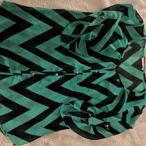 Zig zag pattern shirt